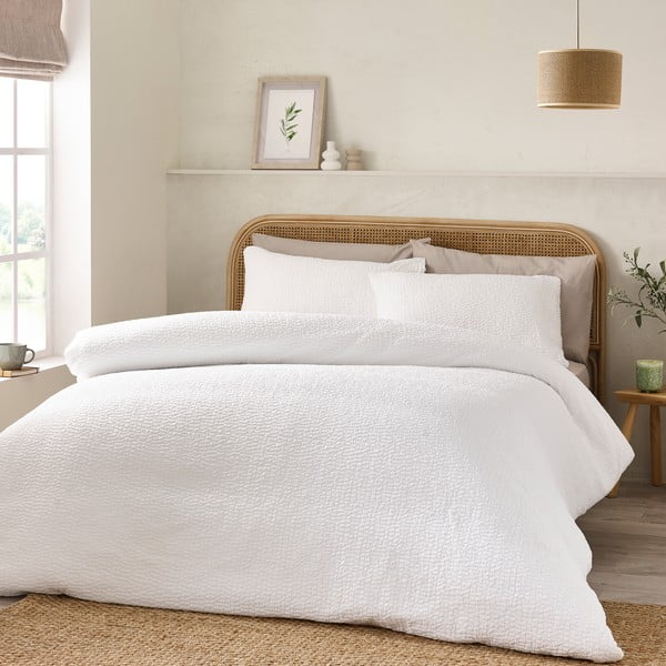Bijela posteljina za bračni krevet/za produženi krevet od krepa 230x220 cm Crinkle Seersucker – Catherine Lansfield-image-1