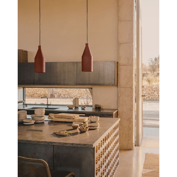 Viseća svjetiljka boja terakote s metalnim sjenilom ø 15 cm Peralta – Kave Home-image-3