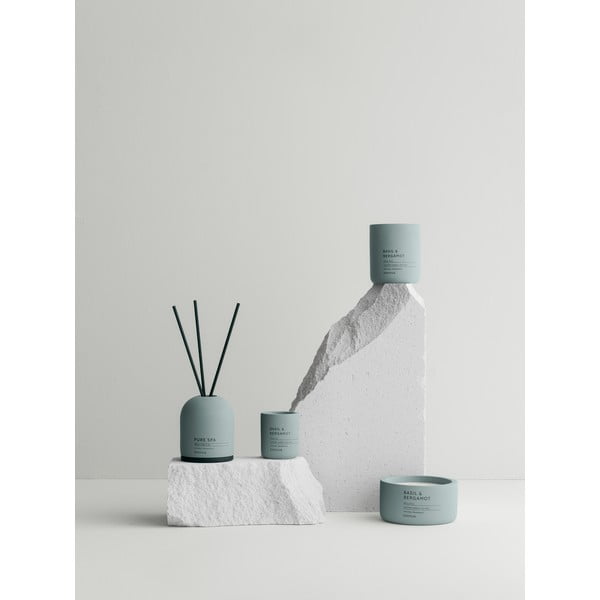 Mirisna svijeća od sojinog voska vrijeme gorenja 24 h Fraga: Basil & Bergamot – Blomus-image-1