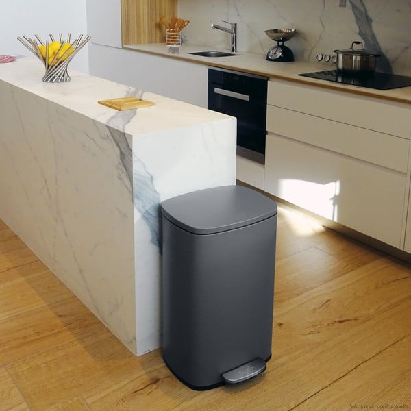Tamno siva željezna kanta za smeće s pedalom 50 l   Akira – Spirella-image-1