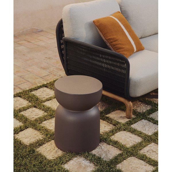 Okrugao vrtni stolić betonski ø 32 cm Garbet – Kave Home-image-1