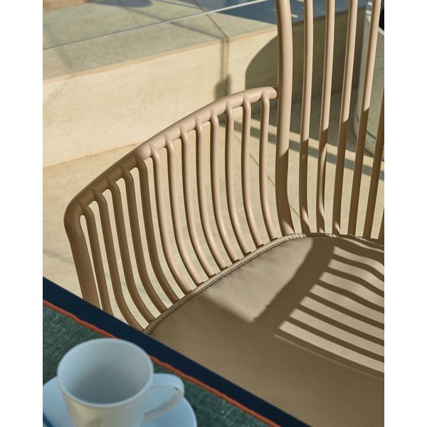 Bež metalna/plastična vrtna stolica Surpika – Kave Home-image-3