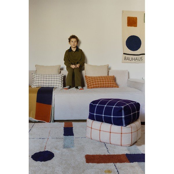 Tamno plavi tabure Geo Block – Lorena Canals-image-2