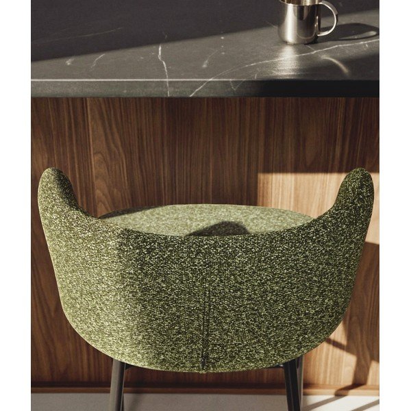 Tamno zelena podstavljena barska stolica (visine sjedala 75 cm) Ciselia – Kave Home-image-1