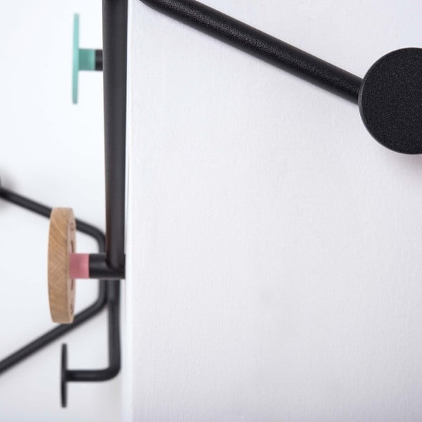 Crna kutna vješalica sa ružičastim detaljem Gazzda Hook-image-3