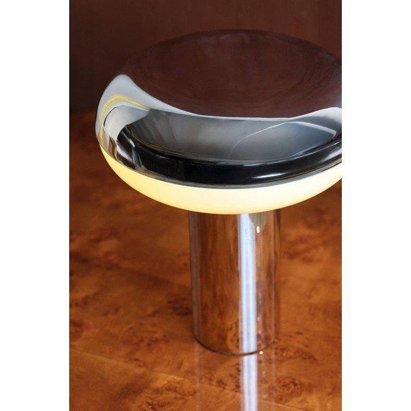Metalna stolna lampa u sjajno srebrnoj boji (visina 32 cm) Paneta – Jotex-image-1