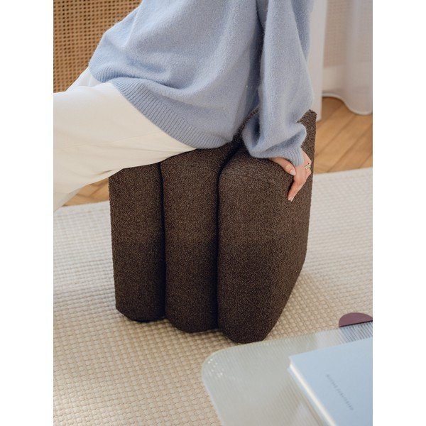 Smeđi tabure od bouclé tkanine Radd – noo.ma-image-2