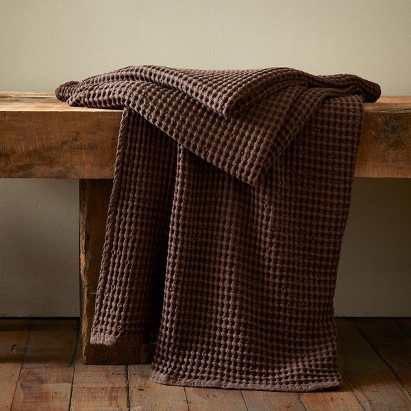 Tamno smeđa pamučna deka 150x200 cm Jaipur Chunky Waffle – Pineapple Elephant-image-1