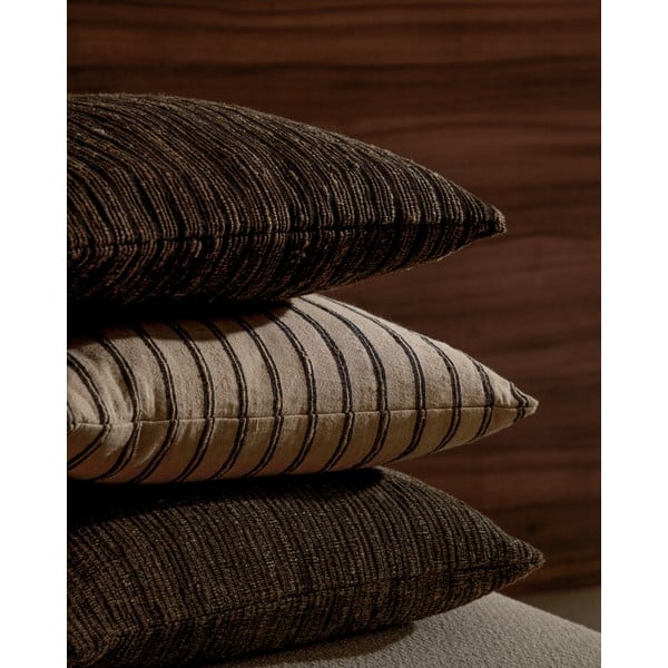 Svilena ukrasna jastučnica 45x45 cm Anir – Kave Home-image-4