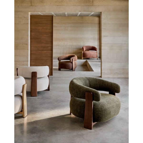 Smeđa fotelja od šenila Granite – Kave Home-image-1