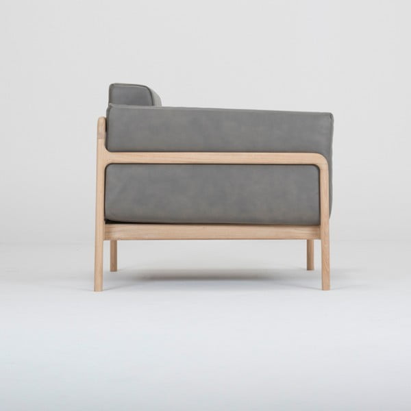 Tamnosiva fotelja od bivolje kože s konstrukcijom od masivnog hrasta Gazzda Fawn-image-3