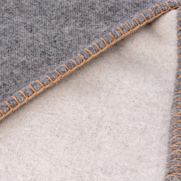 Siva deka od mješavine vune 145x200 cm Ahwi – Blomus-image-1
