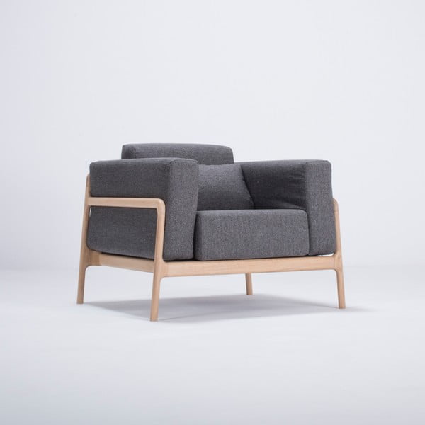 Fotelja od hrasta sa tamnosivim tekstilnim sjedalom Gazzda Fawn