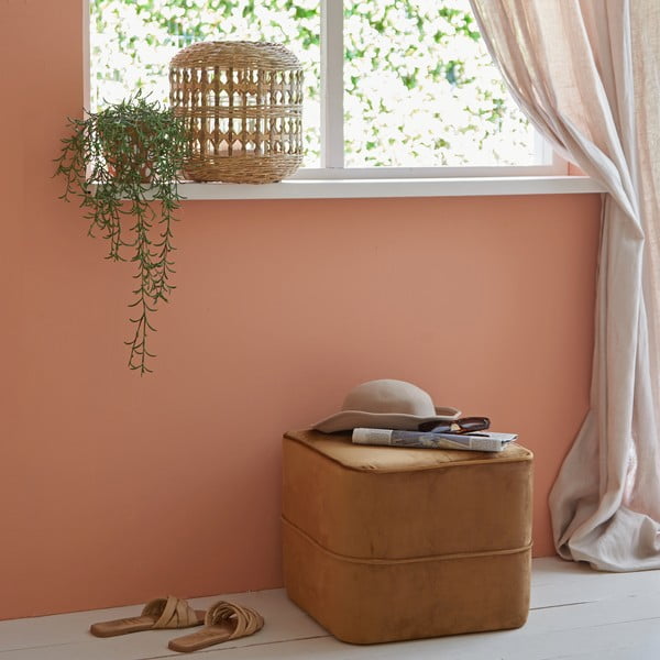 Baršunast tabure u zlatnoj boji Kiki – Light & Living-image-4