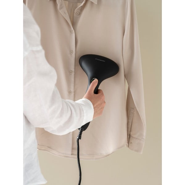 Crni aparat za parenje odjeće Cirrus 2 – Steamery-image-3