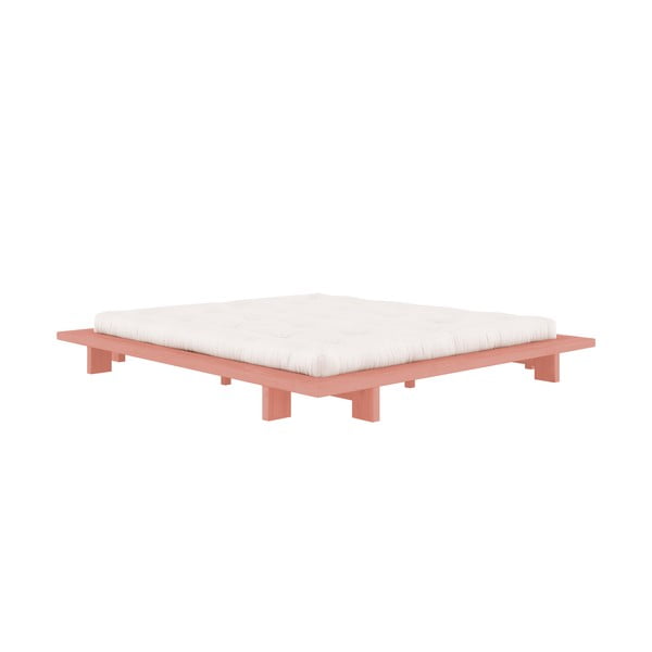 Svijetlo ružičasti bračni krevet od masivnog bora s podnicom 180x200 cm Japan – Karup Design