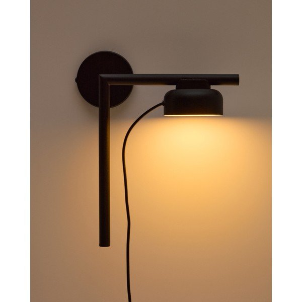 Crna metalna LED zidna lampa s mogućnosti zatamnjivanja s utikačem Orey – Kave Home-image-2