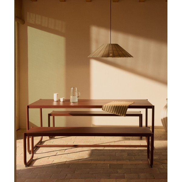 Bordo metalni vrtni blagovaonski set za 4 osobe Sotil – Kave Home-image-1