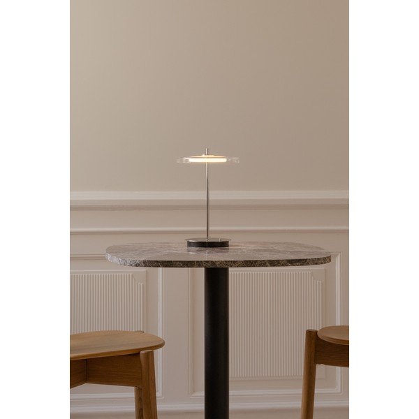 Željezna LED stolna lampa s USB priključkom u srebrnoj boji sa staklenim sjenilom (visina 31 cm) Asteria Move – UMAGE-image-1