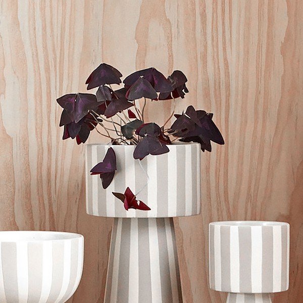 Ukrasna tegla za cvijeće od kamenine ø 15 cm Toppu – OYOY Living Design-image-1