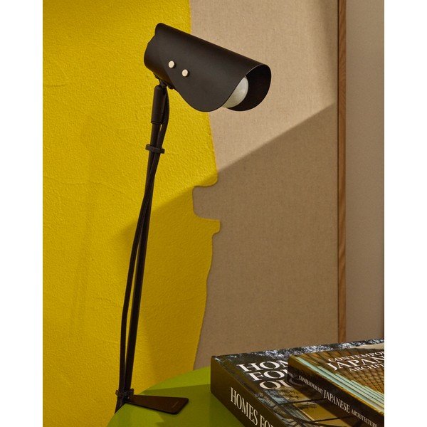 Crna metalna stolna lampa s hvataljkom (visina 51 cm) Jula – Kave Home-image-2