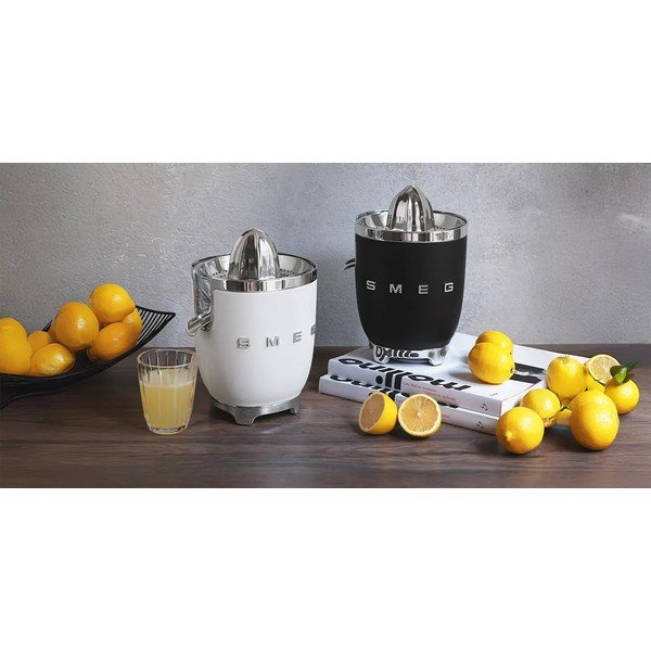 Bijeli električni sokovnik 50's Retro Style – SMEG-image-1