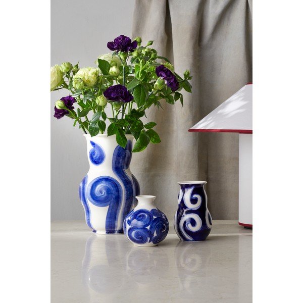 Plava ručno oslikana vaza od kamenine Tulle – Kähler Design-image-1