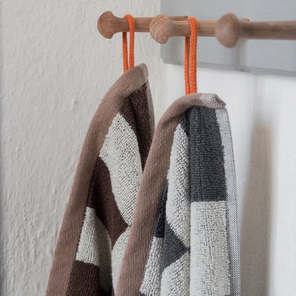 Smeđi ručnik od organskog pamuka od frotira 50x90 cm Retro – Mette Ditmer Denmark-image-2