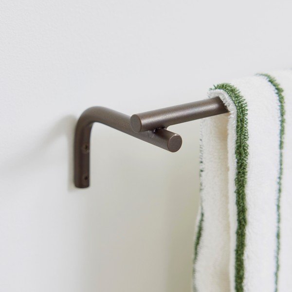 Smeđi zidni držač za ručnike od nehrđajućeg čelika Pieni – OYOY Living Design-image-1