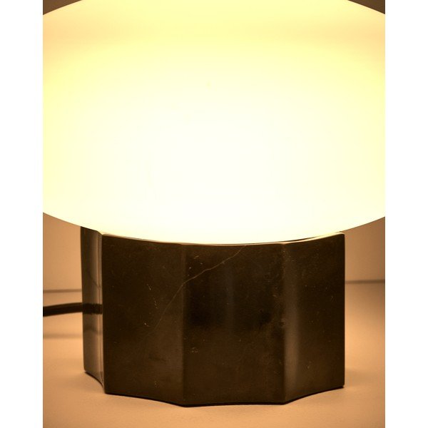 Bijela/crna metalna stolna lampa sa staklenim sjenilom (visina 20 cm) Idela – Kave Home-image-3