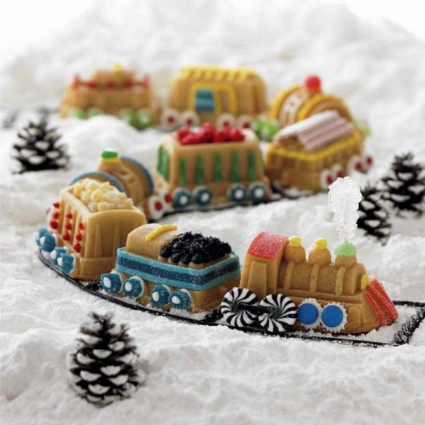 9 mini kalupa u obliku vlaka, srebrna, Nordic Ware Train, 1,2 l-image-2