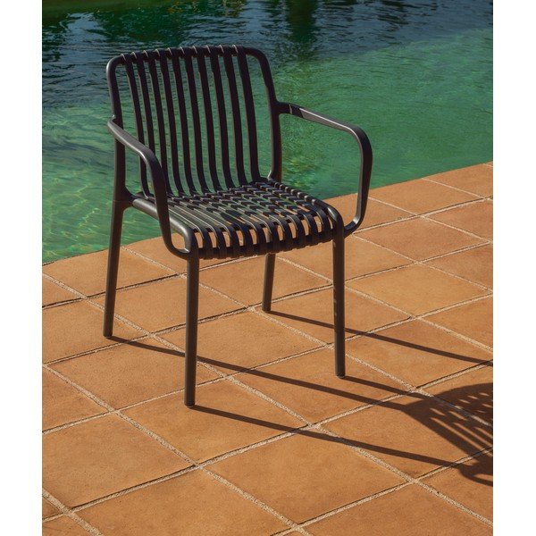 Tamno siva plastična vrtna stolica Isabellini – Kave Home-image-1