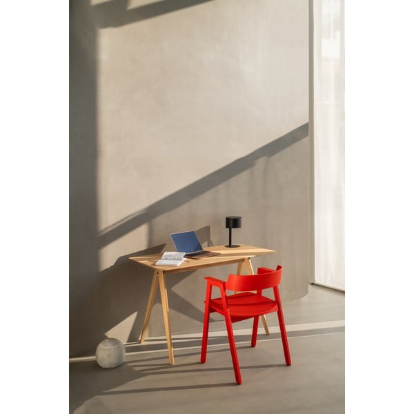 Crvena blagovaonska stolica s naslonima za ruke od punog hrasta Flip – Gazzda-image-4