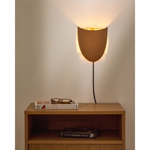 Zidna lampa s utikačem boja terakote Nibla – Kave Home-image-1