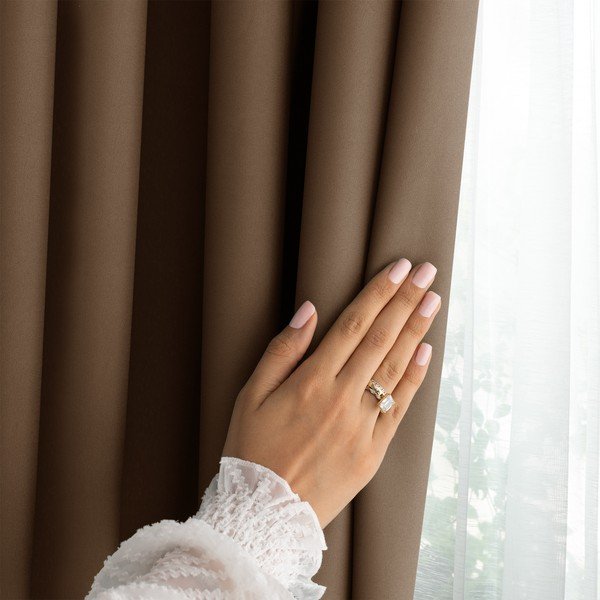 Smeđa zavjesa za djelomično zamračenje 140x250 cm Carli Tie – Restilo-image-3