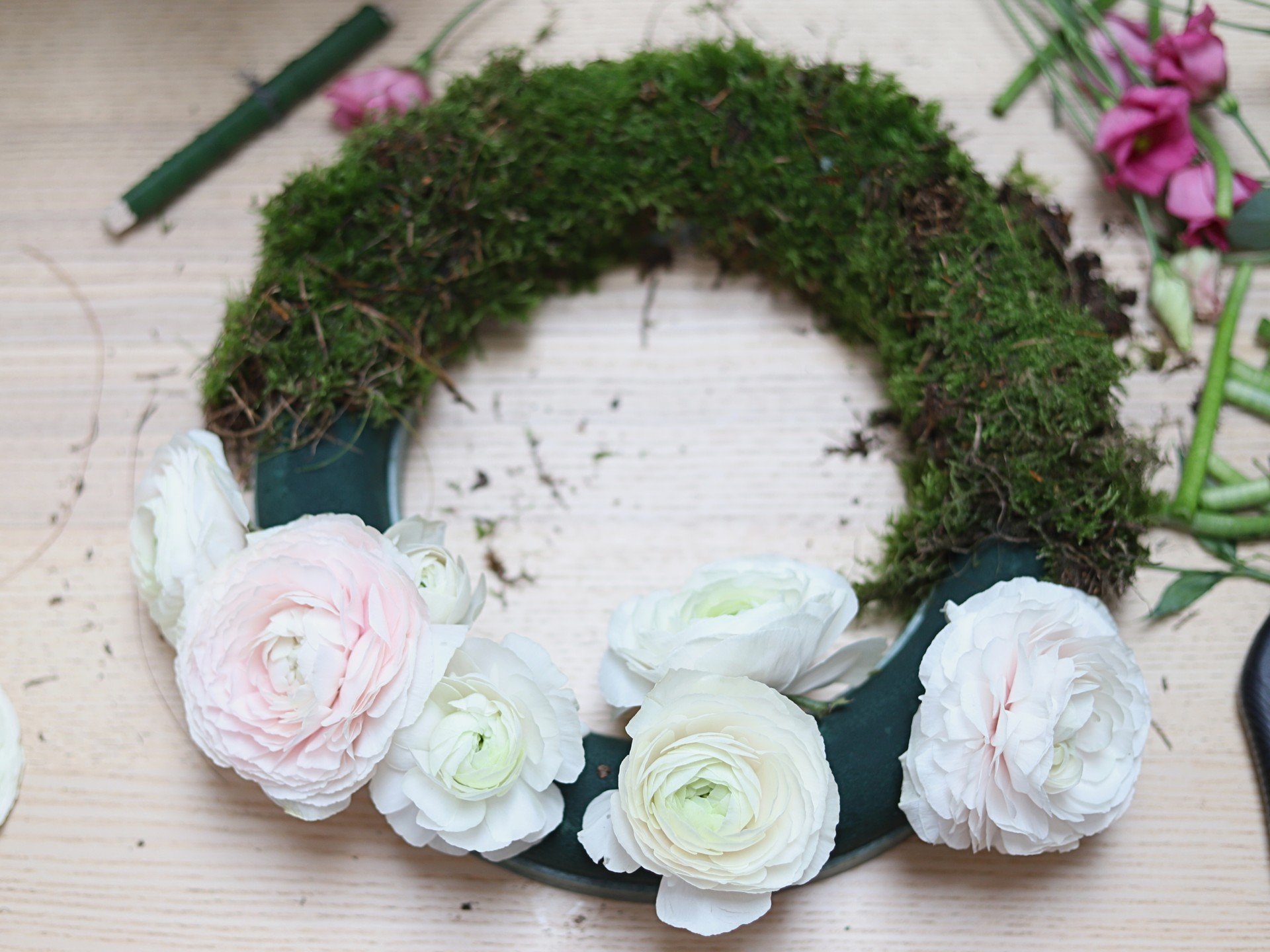 Proljetni vijenac od mahovine.