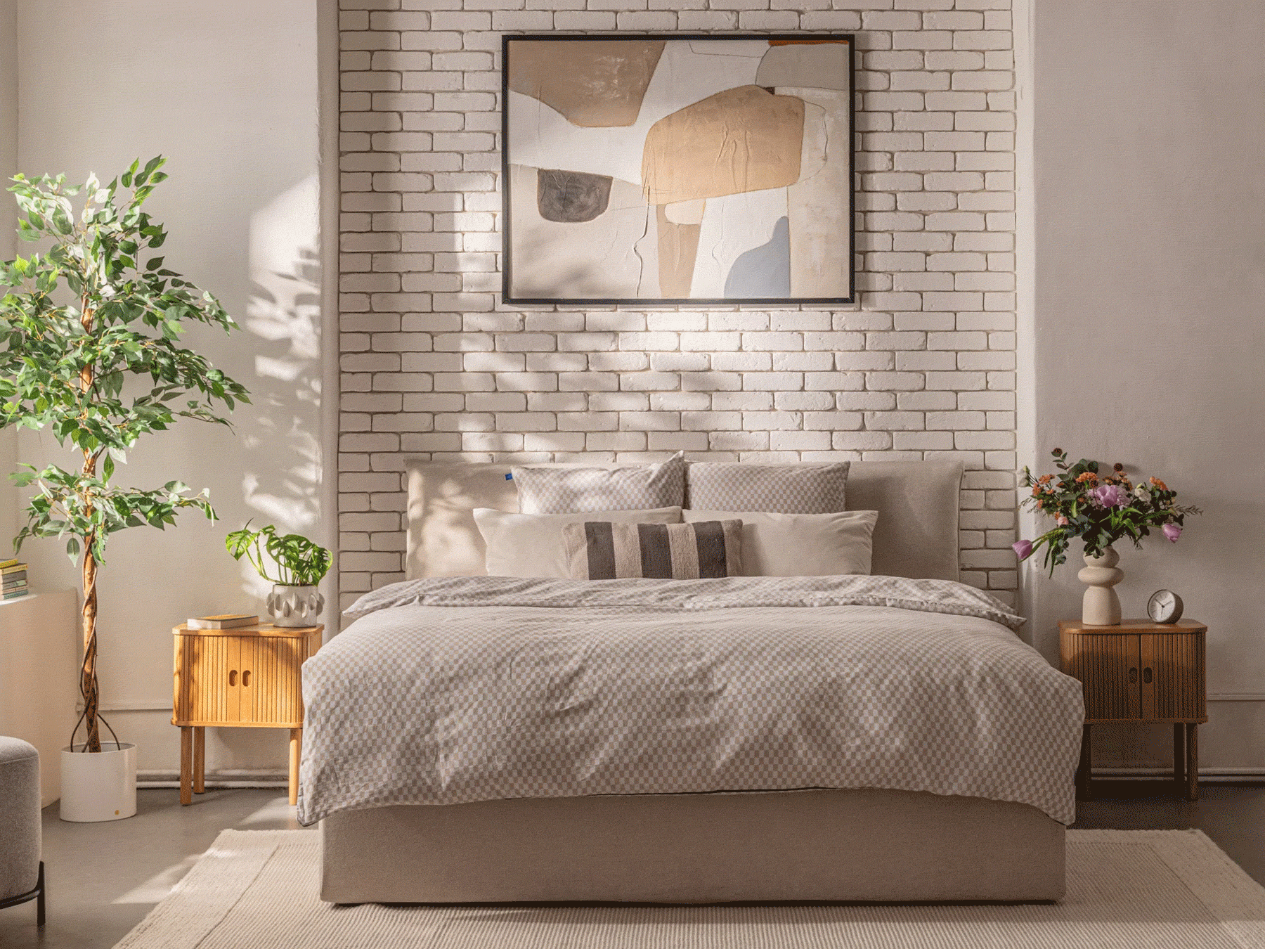 Brzo osvježite interijer spavaće sobe dodavanjem zelenih biljaka.