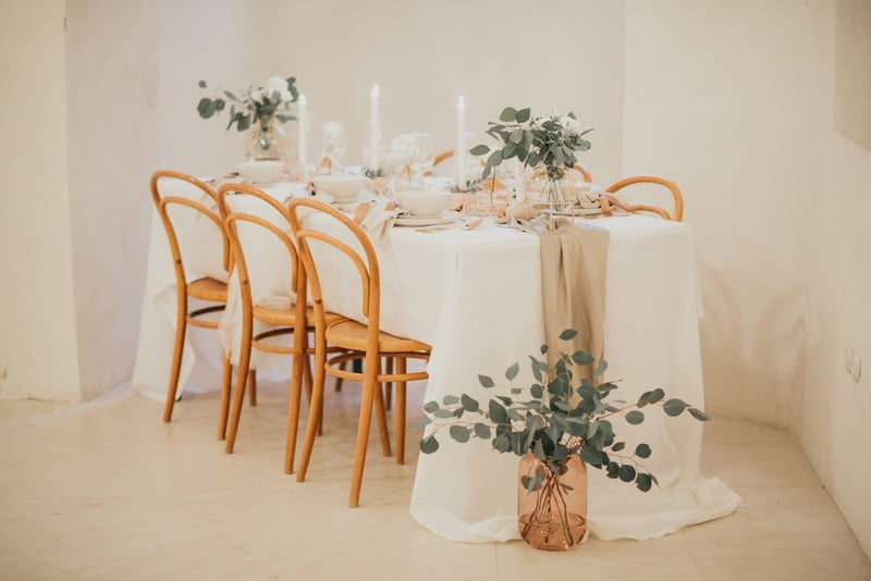 Romantični stol za malo vjenčanje