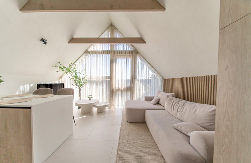 Oaza mira na obali Baltičkog mora u japandi stilu