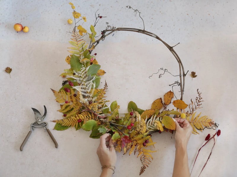 DIY: Jesenski vjenčić s lišćem