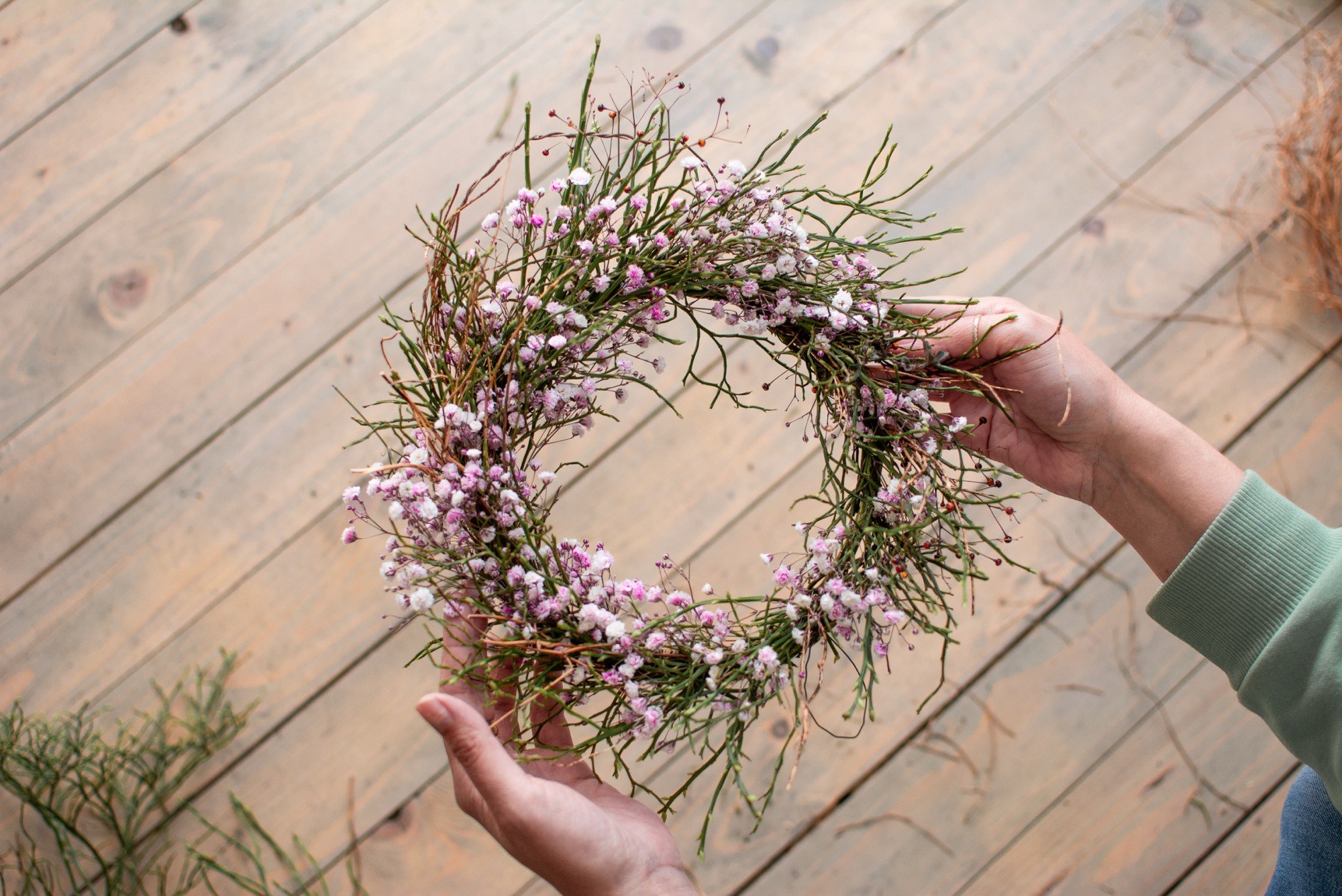 Proljetni vijenac od grančica borovnice