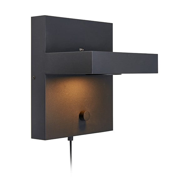 Crna zidna lampa s policom i ulazom za USB punjenje Markslöjd Kubik
