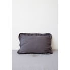Tamnosiva lanena jastučnica s naboranim rubom Linen Tales, 50 x 60 cm